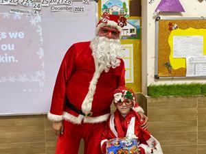 KG1B Christmas party and Letters project45