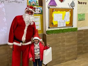 KG1B Christmas party and Letters project48